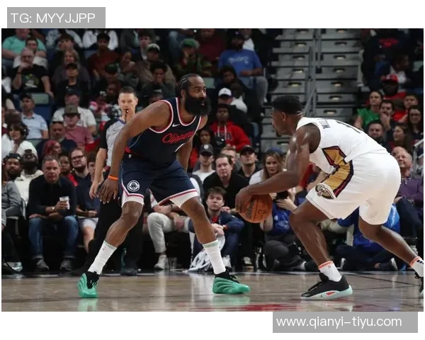 鹈鹕三分手感冰凉仅命中五球半场苦战火箭仅落后一分