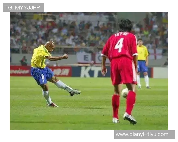 奥赖利谈左后卫表现提升哈兰德跑位能力令人赞叹