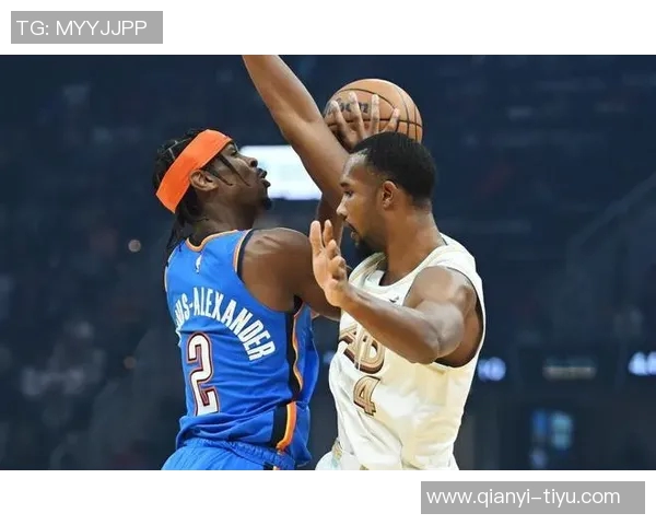 小莫布里与阿伦联手发力半场贡献21分6篮板助力球队争胜