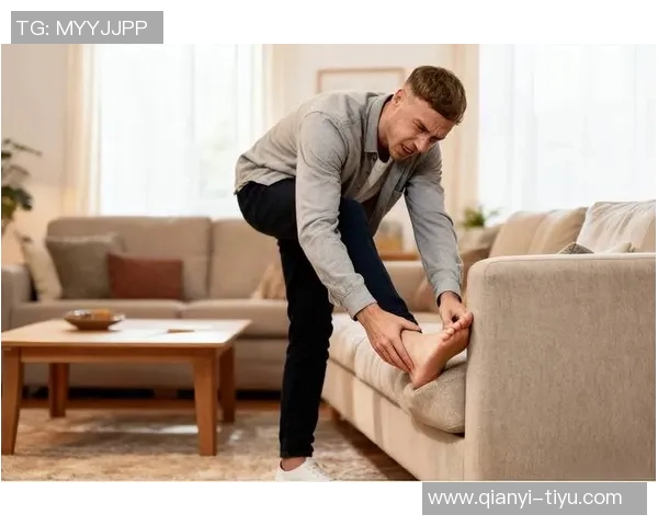 帕尔默家中意外受伤左脚小脚趾撞门引发关注