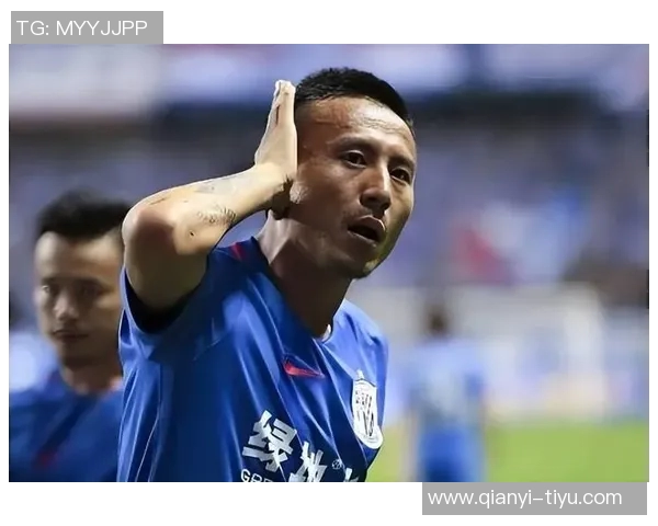 中国足球小将2015年泰国夺冠全胜战绩决赛击败毛剑卿执教的上海卿训 中国足球小将2015年泰国夺冠全胜战绩决赛击败毛剑卿执教的上海卿训