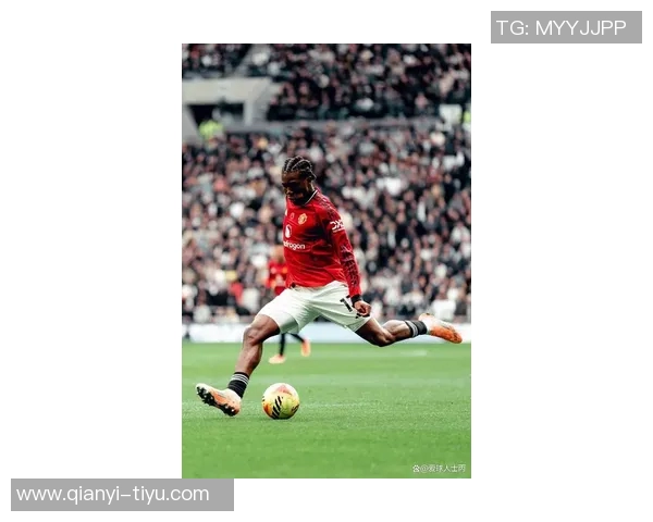 德里赫特谈曼联本赛季目标力争重返欧冠展现球队进步与提升潜力