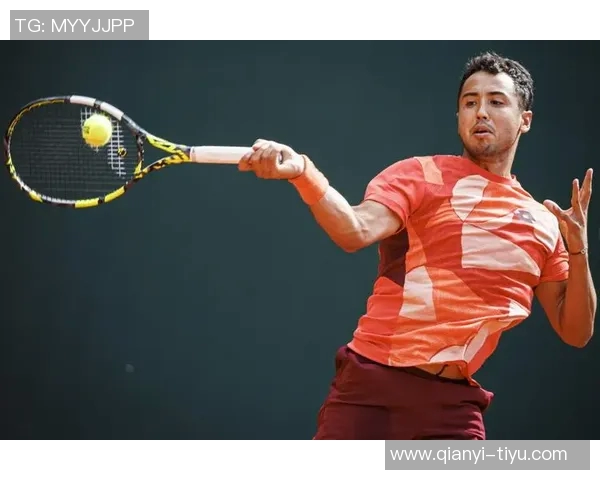 沃尔夫表现出色27号秀10投6中三分全中助力球队赢得比赛