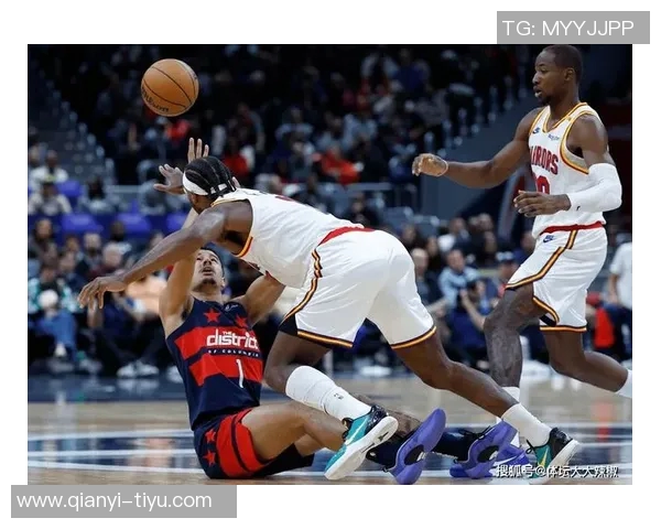 太阳三分火力全开9场比赛命中16记三分领跑联盟勇士紧随其后表现不俗 太阳三分火力全开9场比赛命中16记三分领跑联盟勇士紧随其后表现不俗