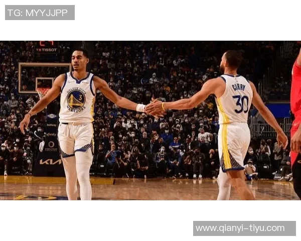 打普尔后交易追梦库里轻松场均40分裁判对他心存不满 打普尔后交易追梦库里轻松场均40分裁判对他心存不满