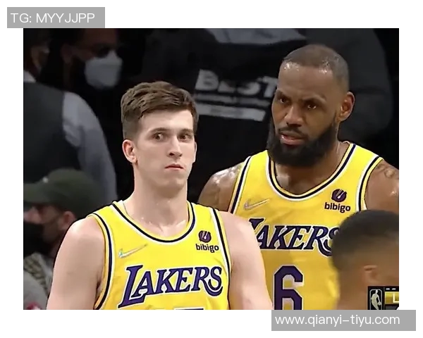 大范分析：里夫斯无球跑动活跃东契奇詹姆斯却选择静止待命